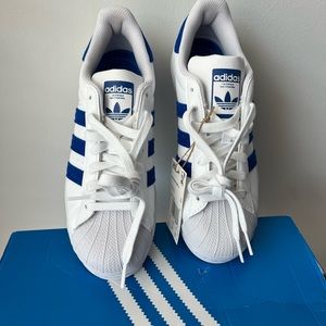 Adidas kids sneakers with box